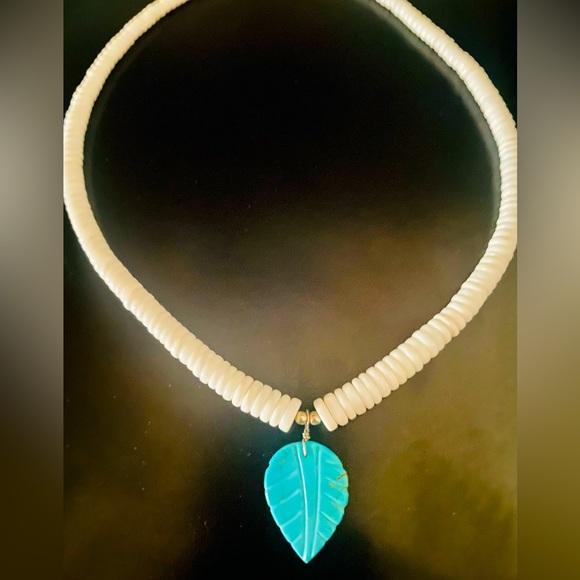 Native American Shell Disc and Turquoise Necklace - Picture 6 of 16